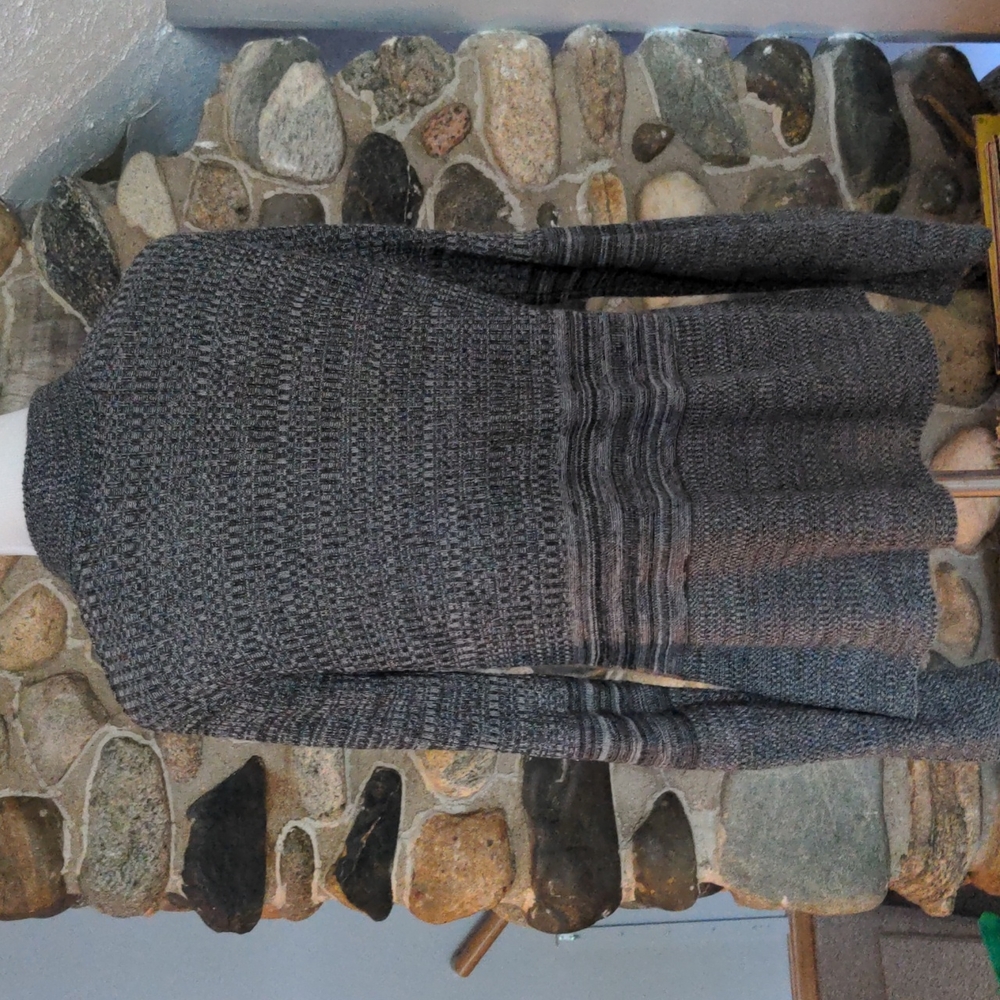 Sweater - Picture 2 of 3